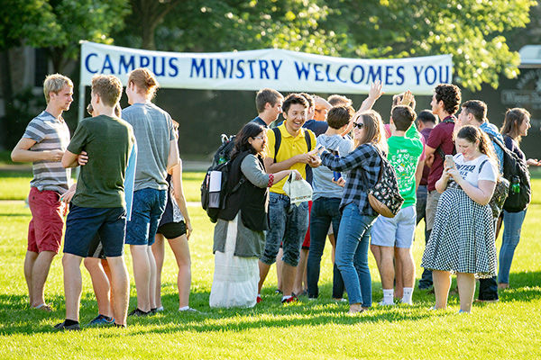 Campus Ministry Picnic18 600x400