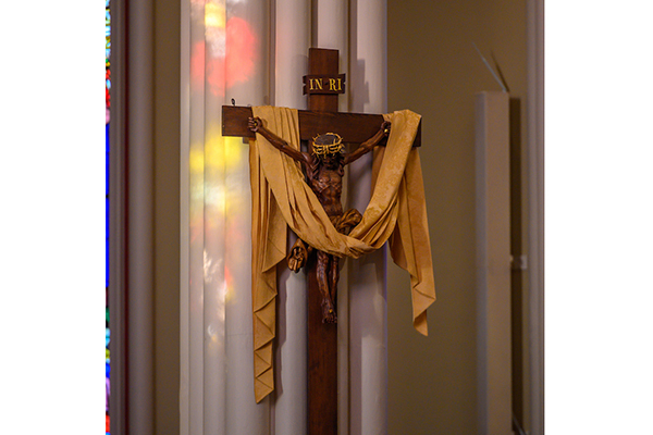 Easter Vigil Crucifix2019